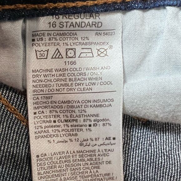 Old Navy semi fitted stretch rolled bottom jean shorts plus Size 16 - Picture 10 of 10